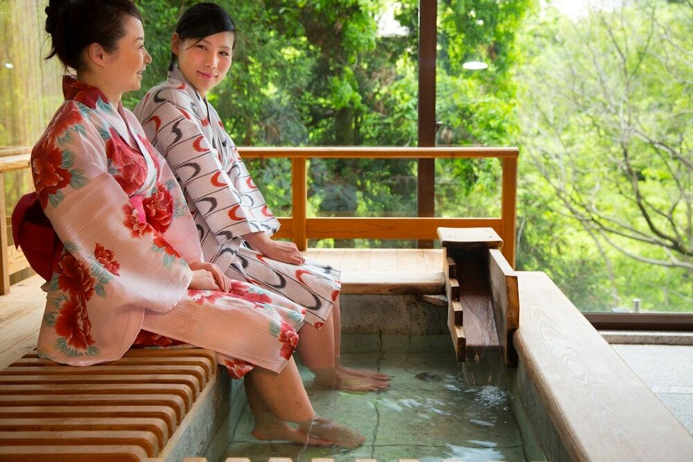 Отель Yamanaka Onsen Kissho Yamanaka Кага Экстерьер фото
